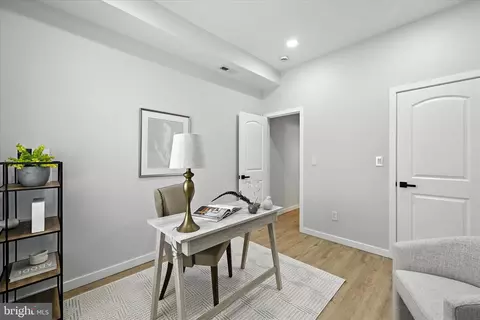 Entry Way - 342 E Federal St, Baltimore, MD 21202 photo 4 of 7