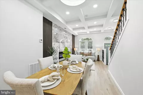 Entry Way - 342 E Federal St, Baltimore, MD 21202 photo 3 of 7