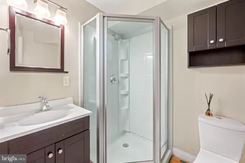 Bath - 710 S Glover St, Baltimore, MD 21224 photo 1 of 3