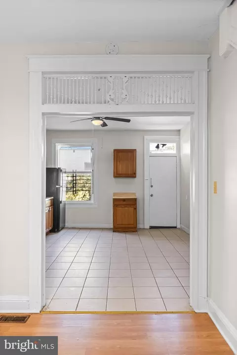 Entry Way - 618 Denison St, Baltimore, MD 21229 photo 2 of 9