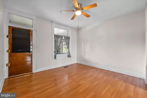 Living - 618 Denison St, Baltimore, MD 21229 photo 6 of 6