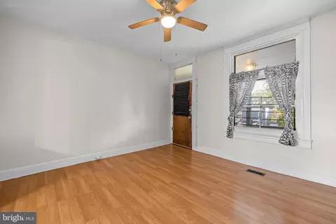 Living - 618 Denison St, Baltimore, MD 21229 photo 5 of 6