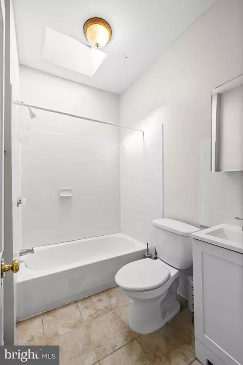 Bath - 618 Denison St, Baltimore, MD 21229 photo 2 of 2