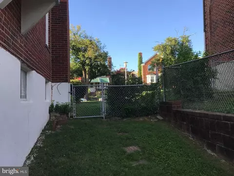 1613 Winford Rd, Baltimore, MD 21239 photo 3