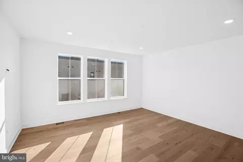 Living - 117 E Cromwell St # B, Baltimore, MD 21230 photo 2 of 3