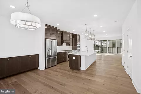 Entry Way - 117 E Cromwell St # B, Baltimore, MD 21230 photo 2 of 10