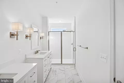 Bath - 117 E Cromwell St # B, Baltimore, MD 21230 photo 2 of 2