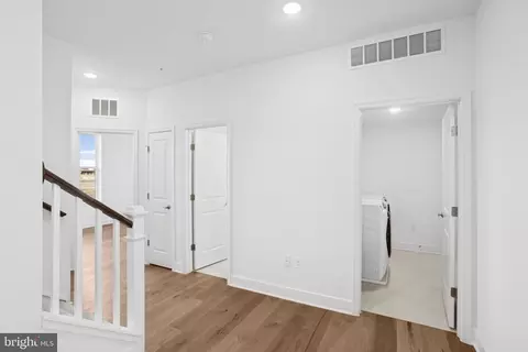 Entry Way - 117 E Cromwell St # B, Baltimore, MD 21230 photo 10 of 10