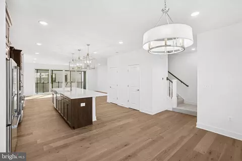Entry Way - 117 E Cromwell St # B, Baltimore, MD 21230 photo 6 of 10