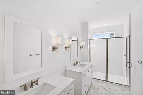 Bath - 117 E Cromwell St # B, Baltimore, MD 21230 photo 1 of 2