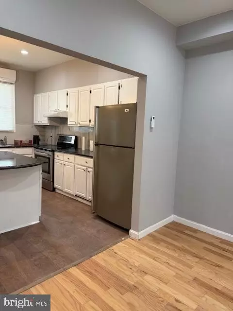 Entry Way - 2802 Sunset Dr, Baltimore, MD 21223 photo 2 of 8