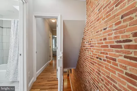 Entry Way - 614 S Curley St, Baltimore, MD 21224 photo 3 of 3