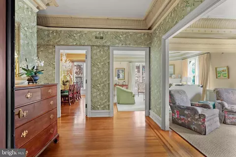 Entry Way - 700 Washington Pl #2D, Baltimore, MD 21201 photo 4 of 5