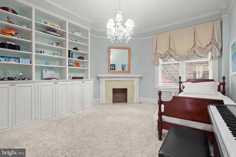 Bedroom - 700 Washington Pl #2D, Baltimore, MD 21201 photo 4 of 6