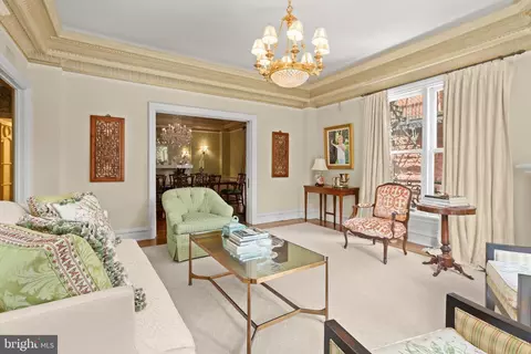 Living - 700 Washington Pl #2D, Baltimore, MD 21201 photo 1 of 5