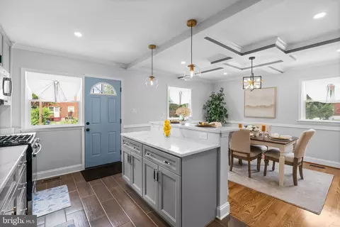 Entry Way - 1648 Ingram Rd, Baltimore, MD 21239 photo 4 of 6