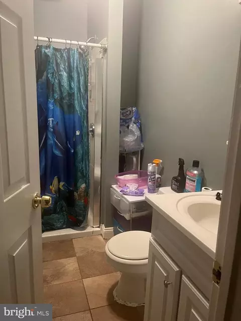 Bath - 3609 Fayette St E, Baltimore, MD 21224 photo 2 of 2