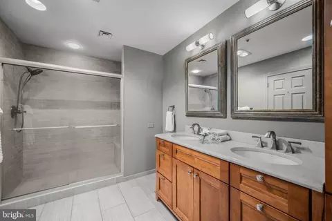 Bath - 10 E Lee St #1408, Baltimore, MD 21202 photo 2 of 2