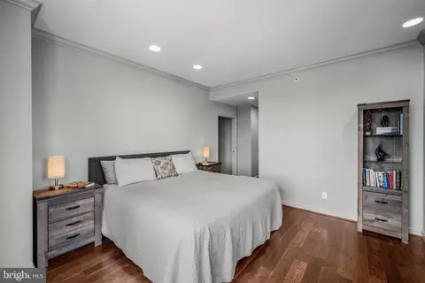 Bedroom - 10 E Lee St #1408, Baltimore, MD 21202 photo 4 of 4