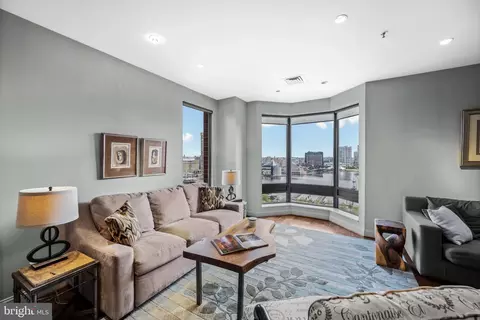 Living - 10 E Lee St #1408, Baltimore, MD 21202 photo 4 of 8