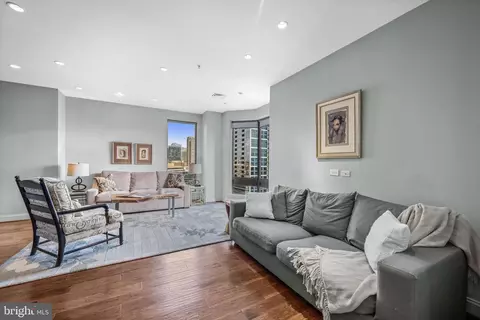 Living - 10 E Lee St #1408, Baltimore, MD 21202 photo 6 of 8