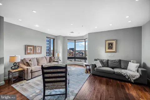 Living - 10 E Lee St #1408, Baltimore, MD 21202 photo 2 of 8