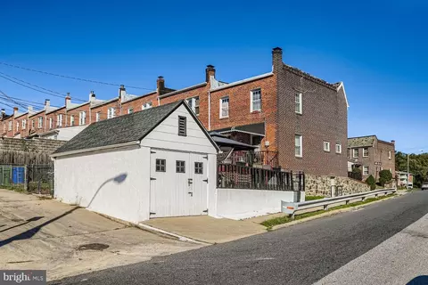 Exterior - 4701 Dunkirk Ave, Baltimore, MD 21229 photo 4 of 5