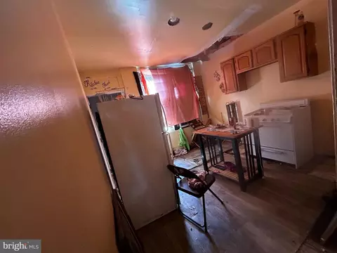 Entry Way - 1721 N Regester St, Baltimore, MD 21213 photo 5 of 9