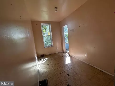 Entry Way - 1721 N Regester St, Baltimore, MD 21213 photo 8 of 9