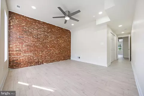 Living - 1004 Bennett Pl, Baltimore, MD 21223 photo 2 of 2