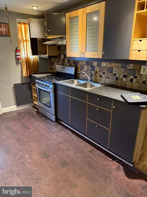 3235 Kentucky Ave, Baltimore, MD 21213 photo 2