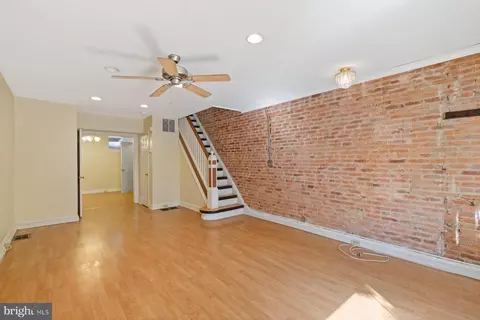 Living - 806 S Highland Ave, Baltimore, MD 21224 photo 1 of 3