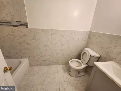 Bath - 505 E 26th St, Baltimore, MD 21218 photo 1 of 3