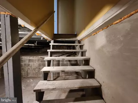 Entry Way - 505 E 26th St, Baltimore, MD 21218 photo 3 of 3