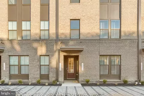 120 Locke St Mews # B, Baltimore, MD 21230