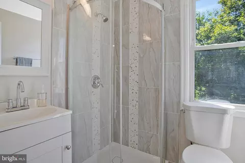 Bath - 5511 Wesley Ave, Gwynn Oak, MD 21207 photo 1 of 2