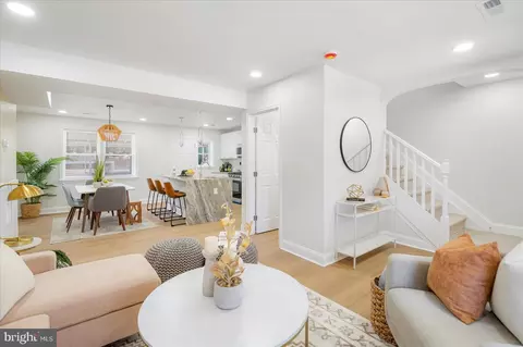 832 Wildwood Pkwy, Baltimore, MD 21229