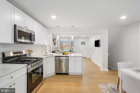606 Charraway Rd, Baltimore, MD 21229 photo 6