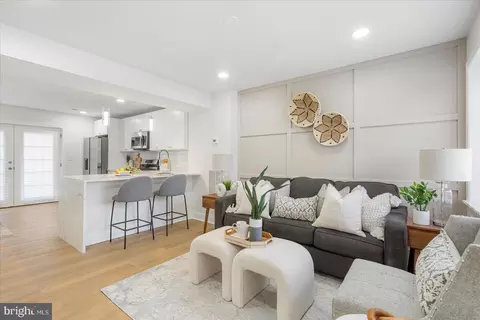 606 Charraway Rd, Baltimore, MD 21229