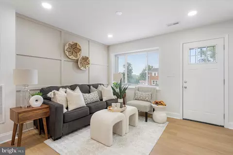 606 Charraway Rd, Baltimore, MD 21229 photo 4