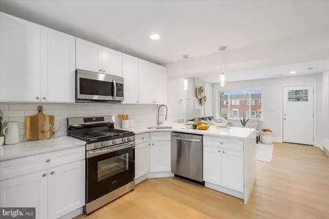 606 Charraway Rd, Baltimore, MD 21229 photo 7