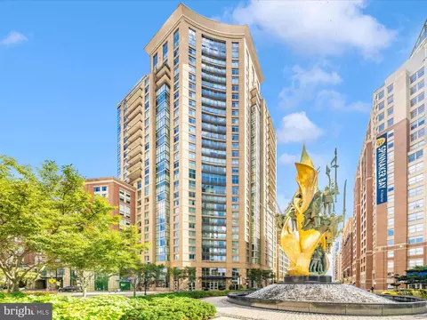 675 President St #1802, Baltimore, MD 21202