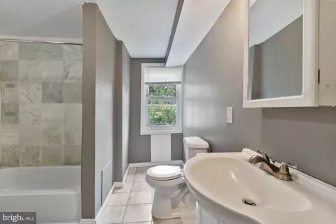 Entry Way - 320 S Stricker, Baltimore, MD 21223 photo 5 of 6