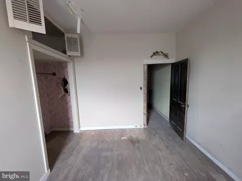 1348 James St, Baltimore, MD 21223 photo 3