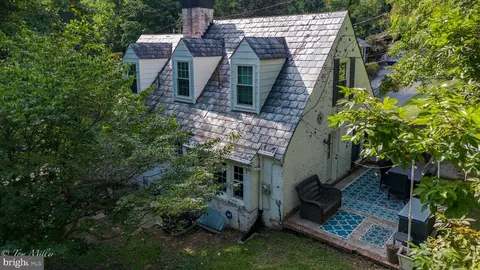 Exterior - 5815 Lochlea Rd, Baltimore, MD 21209 photo 5 of 9