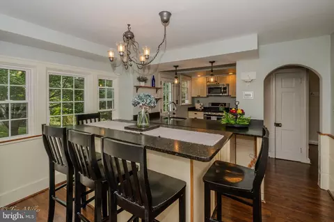 Kitchen - 5815 Lochlea Rd, Baltimore, MD 21209 photo 4 of 5