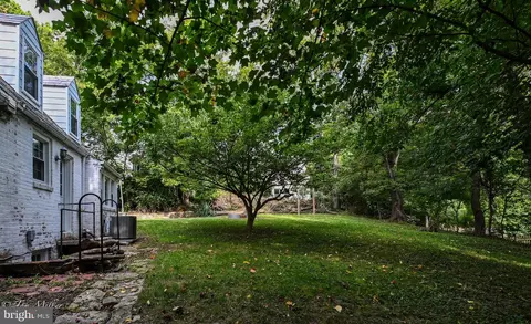 Exterior - 5815 Lochlea Rd, Baltimore, MD 21209 photo 7 of 9