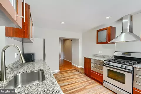 Entry Way - 2519 Fleet St, Baltimore, MD 21224 photo 2 of 3