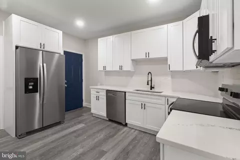 Entry Way - 505 Mccabe Ave, Baltimore, MD 21212 photo 5 of 10