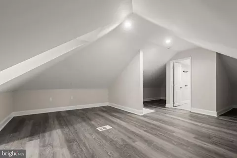 Entry Way - 505 Mccabe Ave, Baltimore, MD 21212 photo 10 of 10
